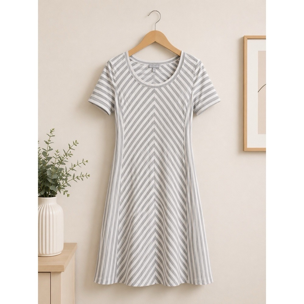 T by Talbots Dress Petites M Striped Gray & White Jersey Short Sleeve Stretch PM